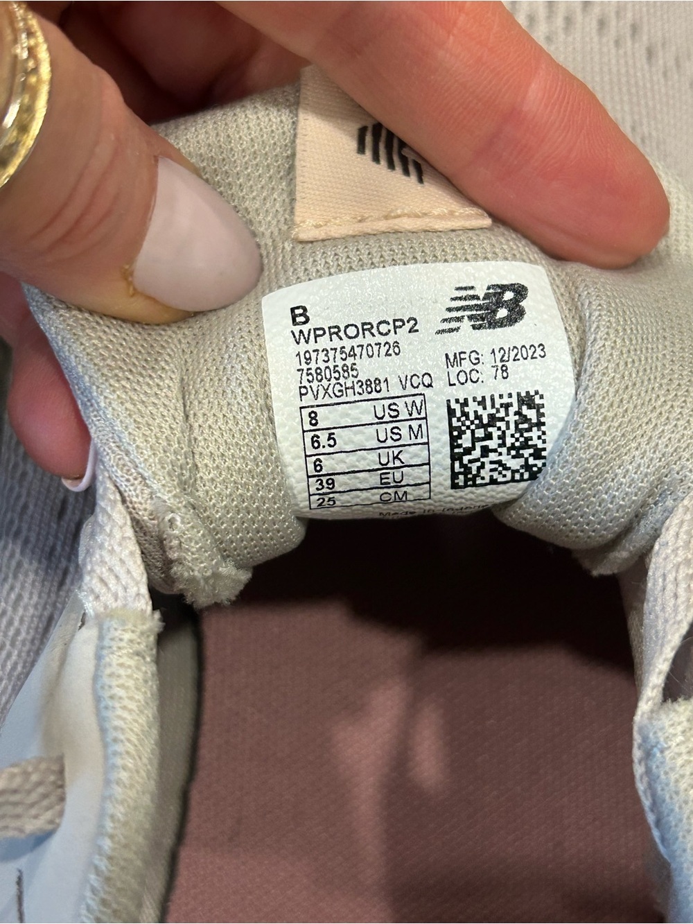 New Balance Women's Light Gray and Pink Athletic Running Shoes - Picture 6 of 6
